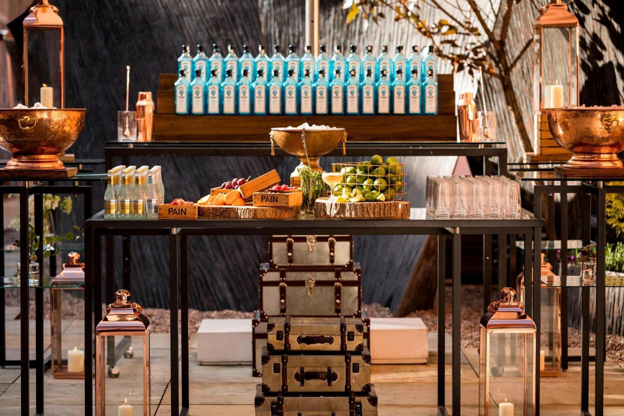 St. Pancras Renaissance Hotel Λονδίνο Εξωτερικό φωτογραφία The bar at the 2012 London Olympics