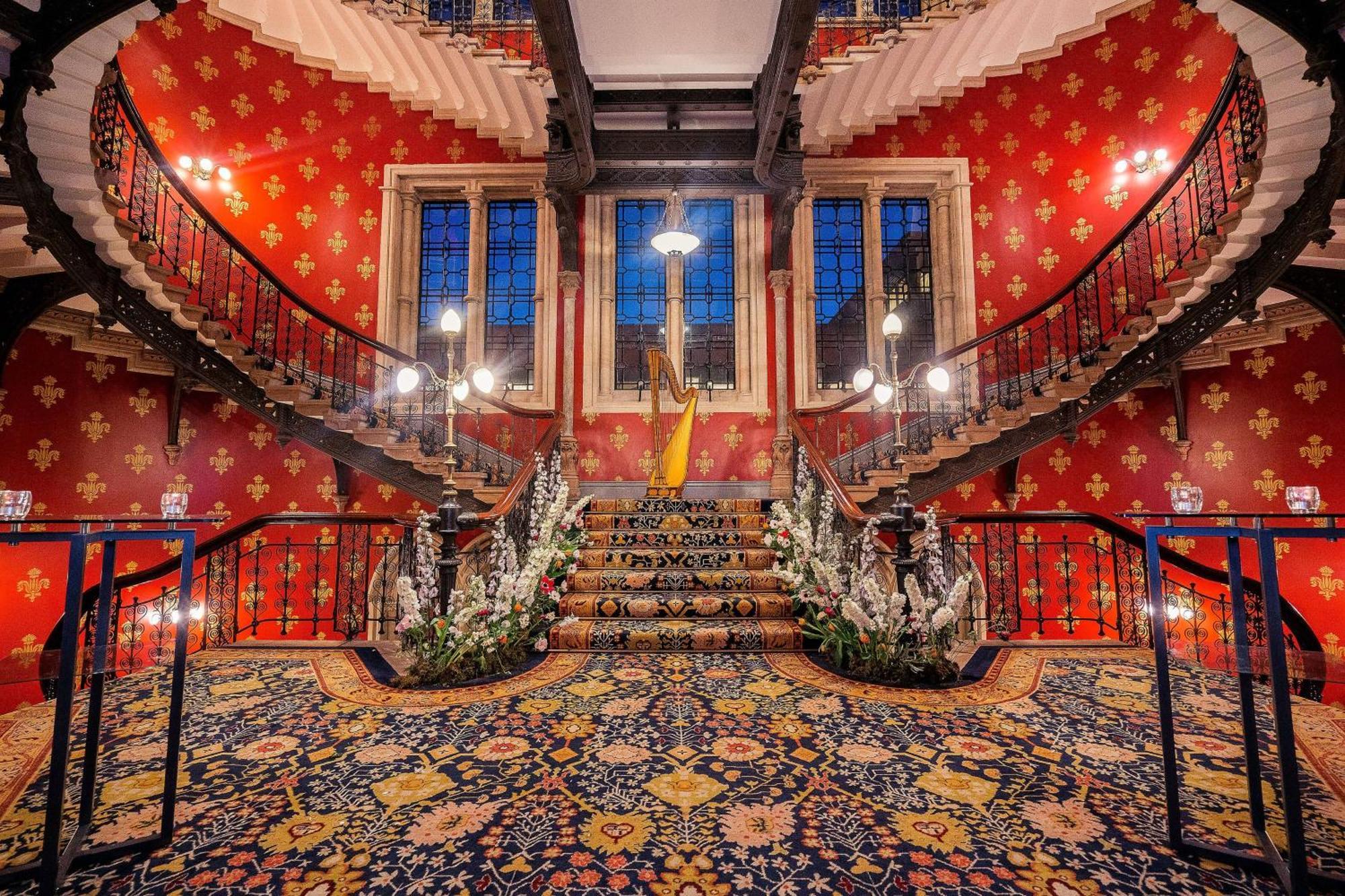 St. Pancras Renaissance Hotel Λονδίνο Εξωτερικό φωτογραφία The staircase