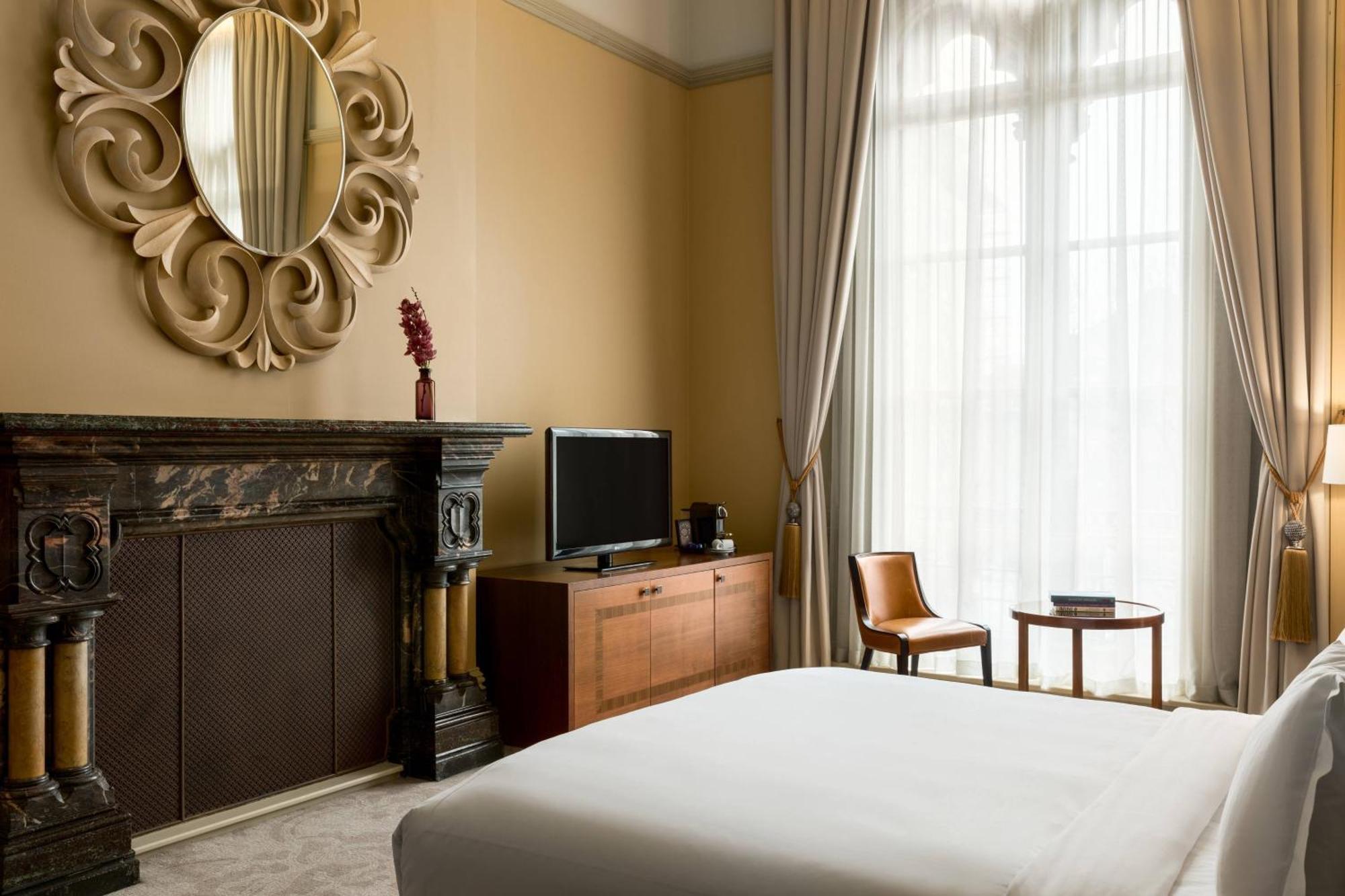 St. Pancras Renaissance Hotel Λονδίνο Εξωτερικό φωτογραφία A room at the hotel